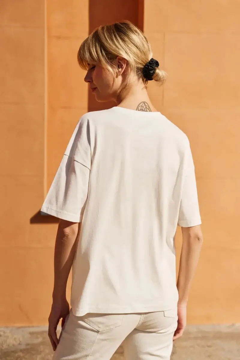 WOMEN'S TSHIRT L-TS-4724 OFF WHITE - Imagen 3