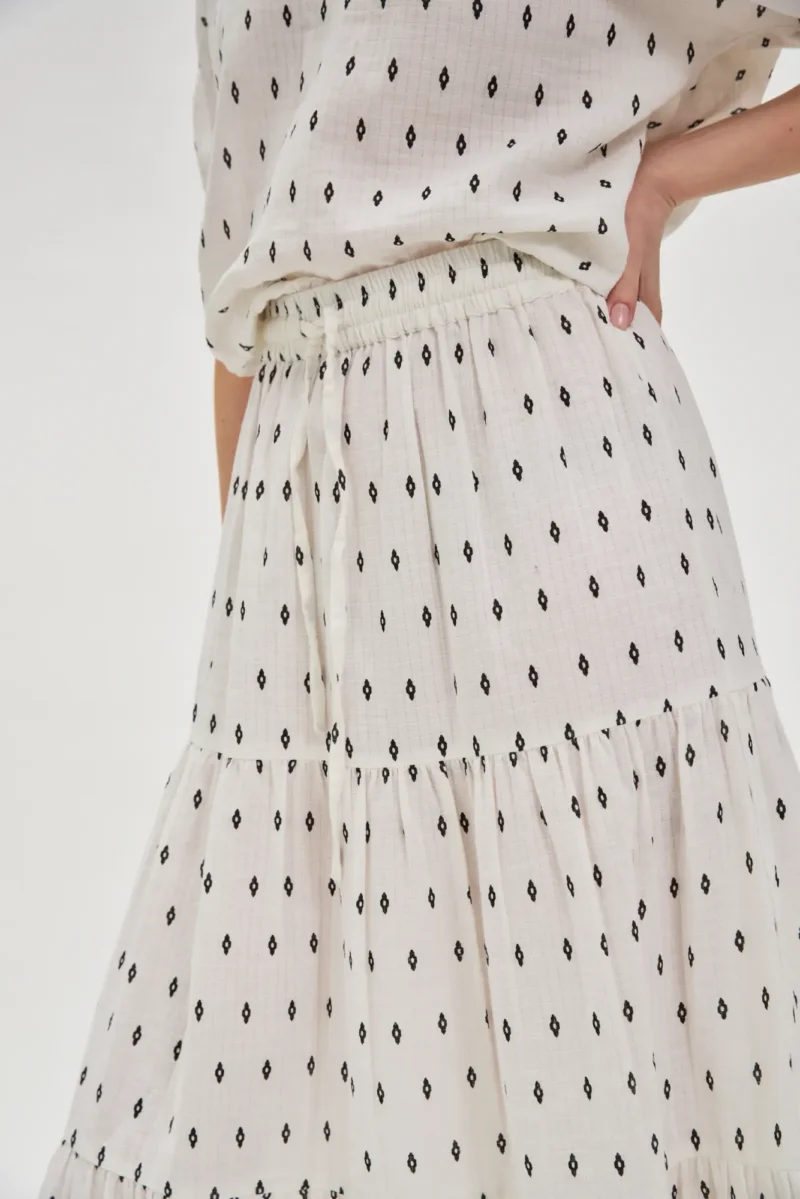 WOMEN'S SKIRT L-SC-4618 OFF WHITE - Imagen 4