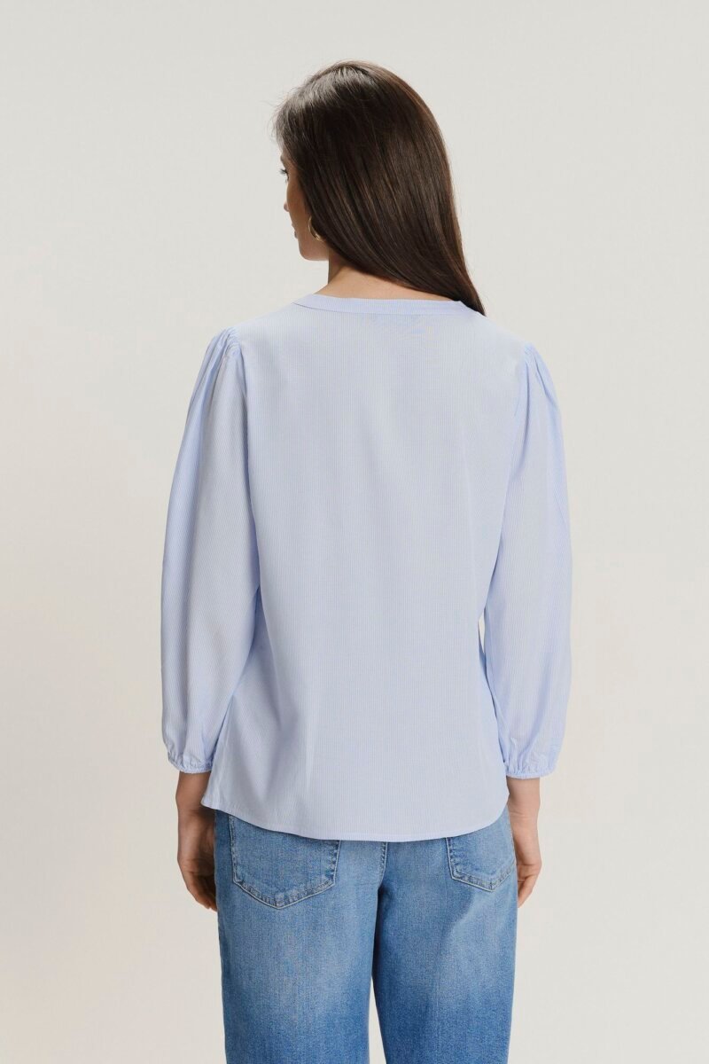 Blusa De Mujer Gpkw25Blk0110 - Imagen 4