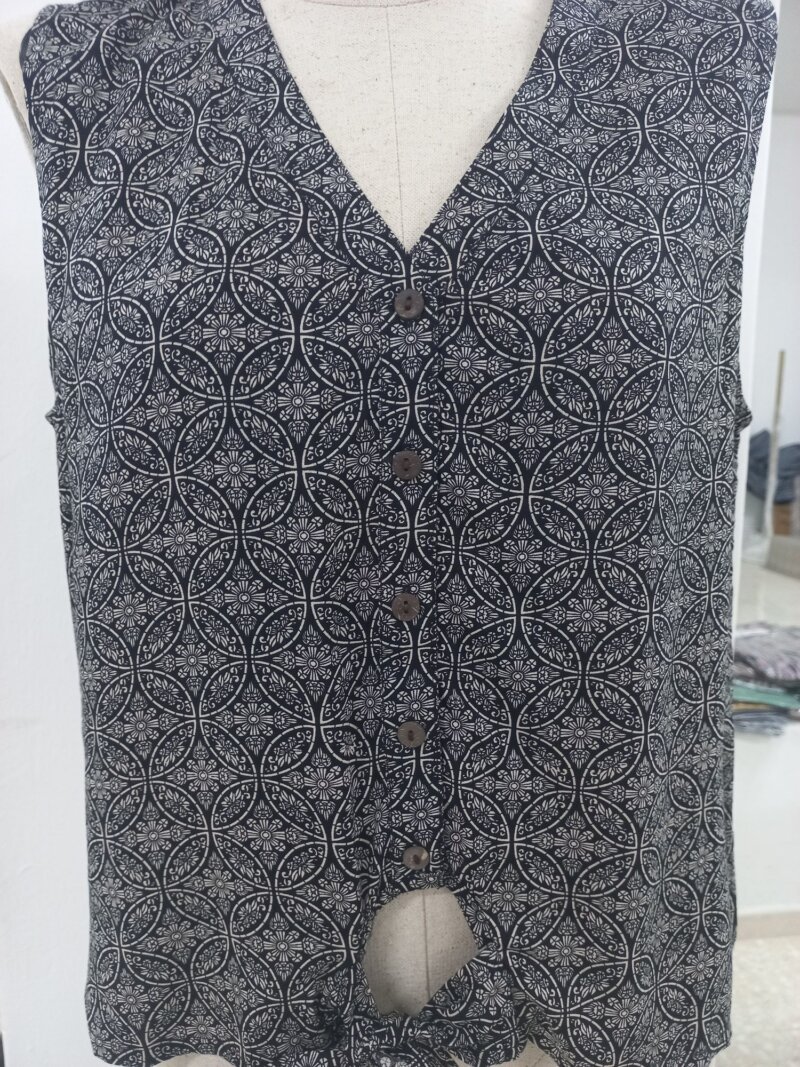 Blusa Sin Mangas De Mujer Tskj25Blk0003Etn02 - Imagen 2