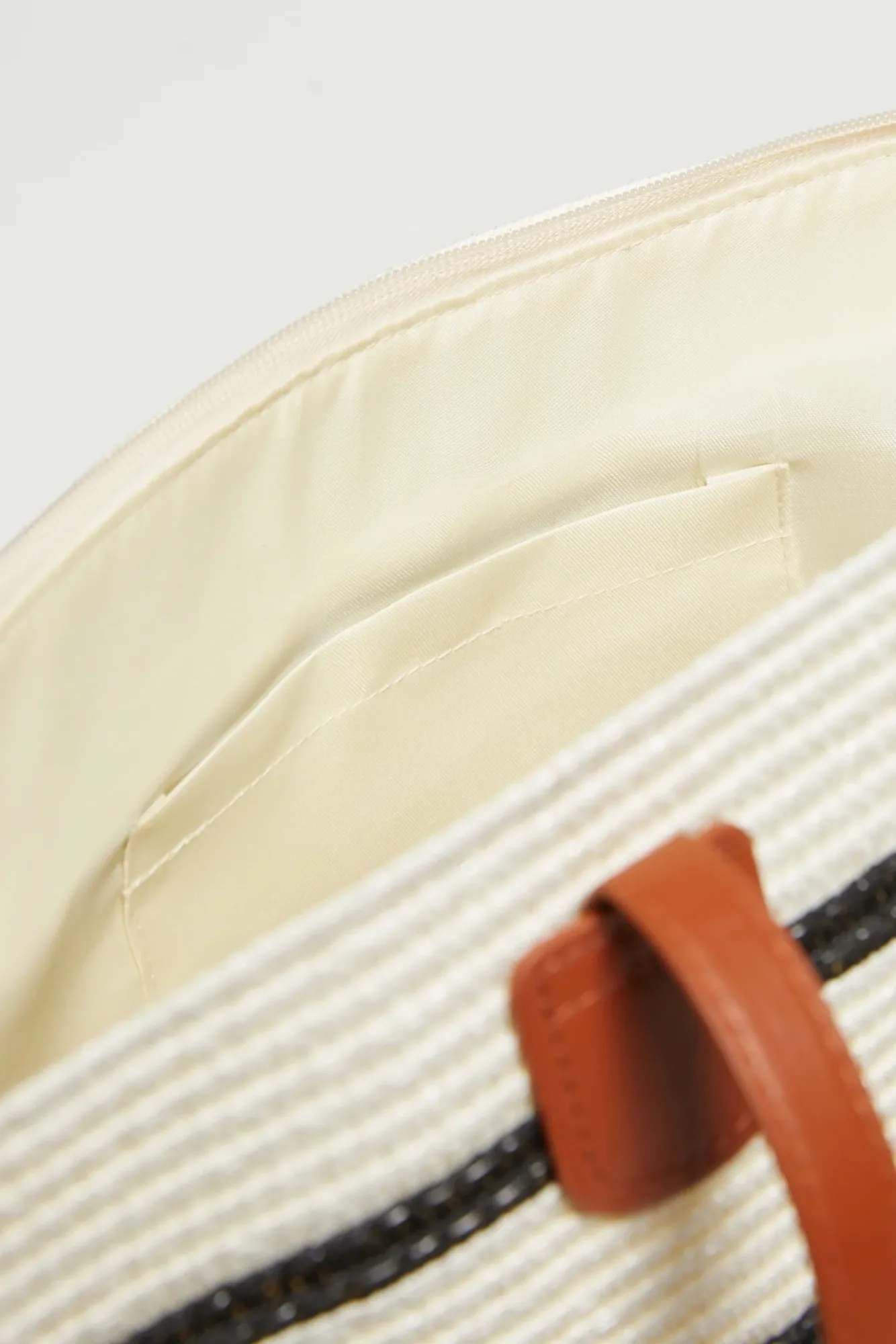 BOLSO L-TO-4919 OFF WHITE - Imagen 4