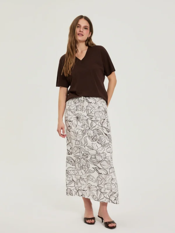 eng_pl_WOMENS-SKIRT-L-SC-4912-OFF-WHITE-34417_6.webp