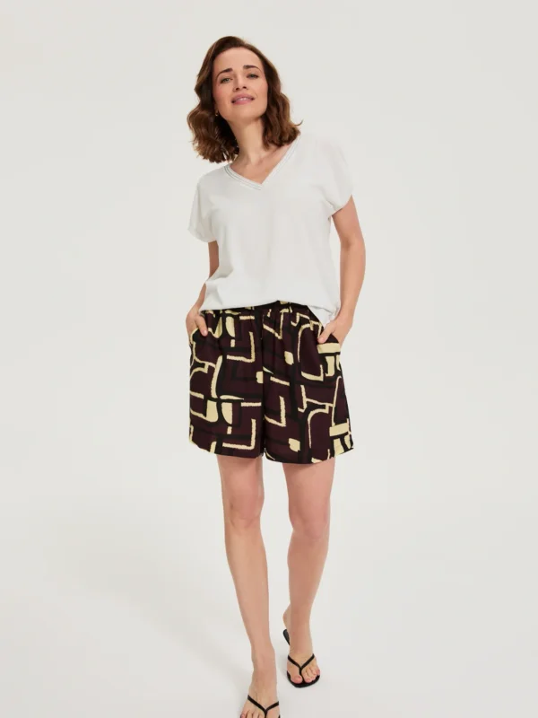 eng_pl_WOMENS-SHORTS-L-SH-4914-BURGUNDY-34447_1.webp